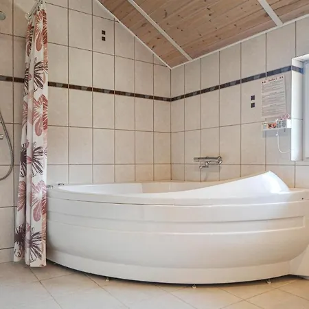 度假居 Beautiful In W/ Sauna And 4 Bedrooms