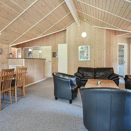 Beautiful In W/ Sauna And 4 Bedrooms
