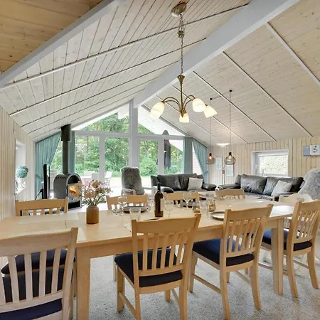 度假居 Beautiful In W/ Sauna And 4 Bedrooms *